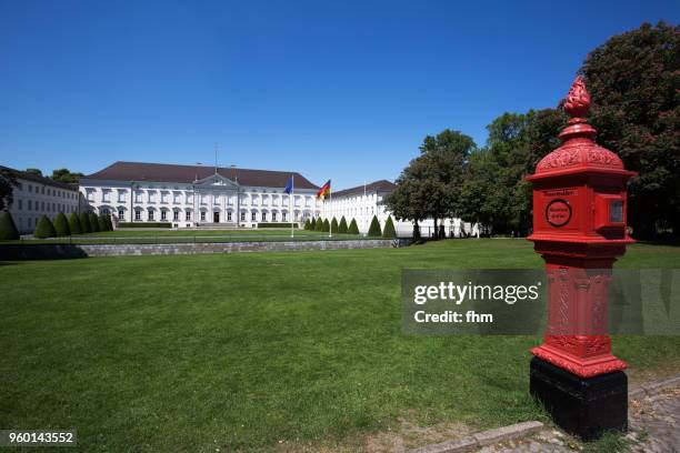 schloss bellevue (bellevue castle) - berlin, germany - bellevue skyline 個照片及圖片檔