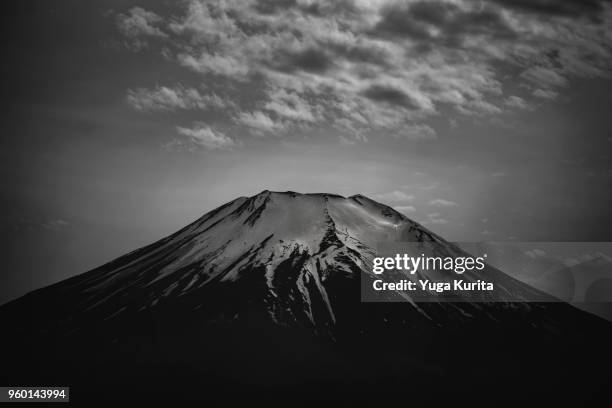 mt. fuji from yamanakako (close-up) - fuji hakone izu national park stock pictures, royalty-free photos & images