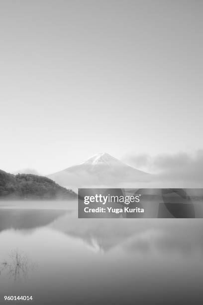 mt. fuji over lake kawaguchi in a misty mornig - yuga kurita stock pictures, royalty-free photos & images