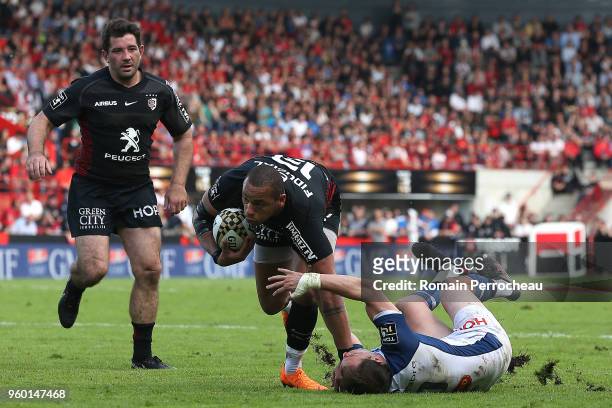Gael Fickou of Toulouse in action during the French Top 14 match between Stade Toulousain and Castres at Stade Ernest Wallon on May 19, 2018 in...
