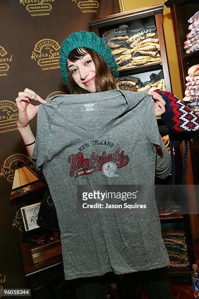 Actress Lizzy Caplan attends Reebok Retro Sport at The Kari Feinstein Sundance Style Lounge Day 1 on January 22, 2010 in Park City, Utah.