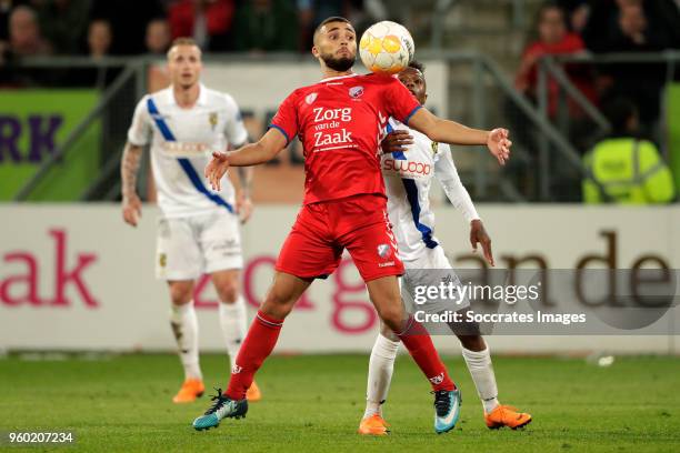 Zakaria Labyad of FC Utrecht, Thulani Serero of Vitesse during the Dutch Eredivisie match between FC Utrecht v Vitesse at the Stadium Galgenwaard on...