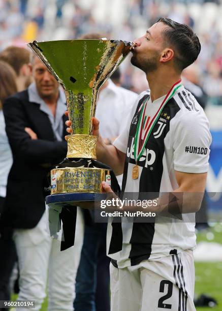 Mattia De Sciglio during serie A match between Juventus v Verona, in Turin, on May 19, 2018 .