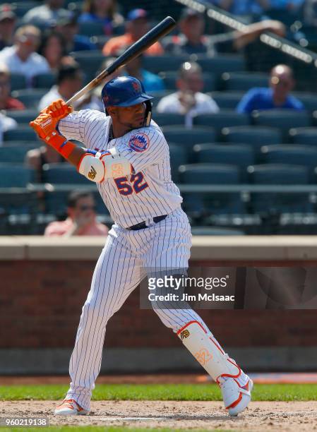 Yoenis Cespedes of the New York Mets in action against the Atlanta Braves at Citi Field on May 3, 2018 in the Flushing neighborhood of the Queens...