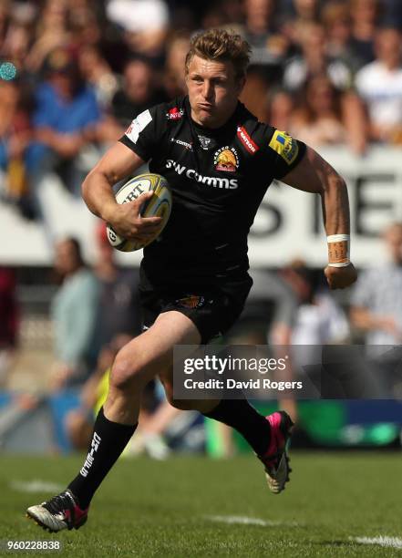 Lachie Turner of Exeter Chiefs breaks with the ball during the Aviva Premiership Semi Final between Exeter Chiefs and Newcastle Falcons at Sandy Park...