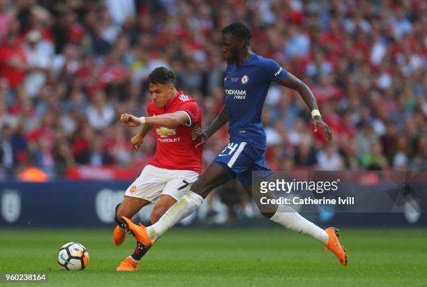 Alexis Sanchez of Manchester United and Tiemoue Bakayoko of Chelsea during The Emirates FA Cup Final between Chelsea and Manchester United at Wembley...