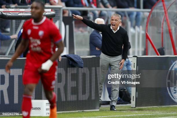 Coach Edward Sturing of Vitesse during the Dutch Eredivisie play-offs final match between FC Utrecht and Vitesse Arnhem at the Galgenwaard Stadium on...