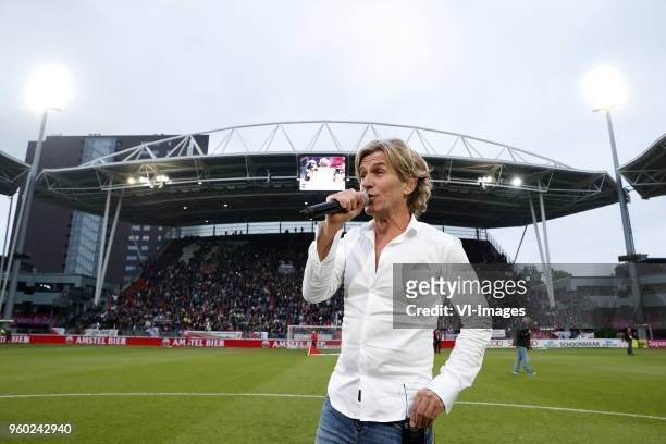 Singer Rene Schuurmans during the Dutch Eredivisie play-offs final match between FC Utrecht and Vitesse Arnhem at the Galgenwaard Stadium on May 19,...