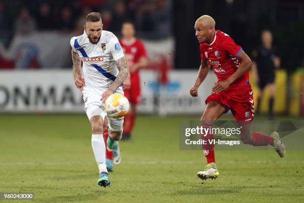 Tim Matavz of Vitesse, Ramon Leeuwin of FC Utrecht during the Dutch Eredivisie play-offs final match between FC Utrecht and Vitesse Arnhem at the...