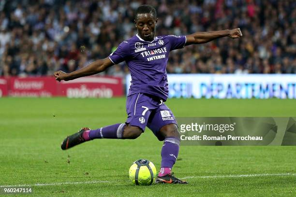 Max Alain Gradel of Toulouse in action during the Ligue 1 match between Toulouse and EA Guingamp at Stadium Municipal on May 19, 2018 in Toulouse, .