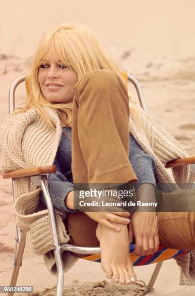Brigitte Bardot on the set of "Two weeks in September", "A coeur joie" directed by Serge Bourguignon