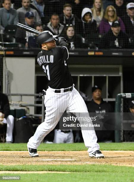 Welington Castillo of the Chicago White Sox hits a single against the Texas Rangers on May 17, 2018 at Guaranteed Rate Field in Chicago, Illinois....