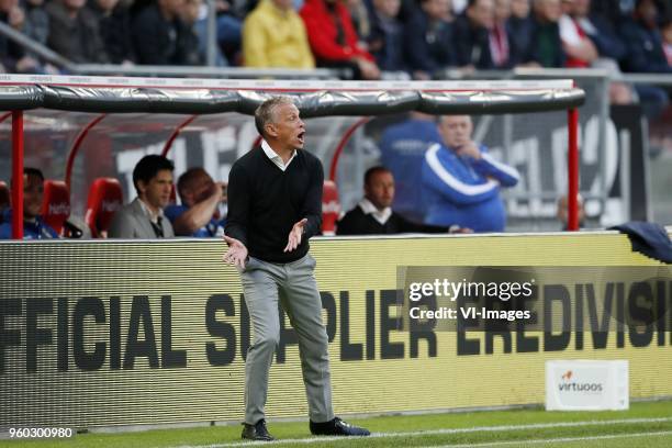 Coach Edward Sturing of Vitesse during the Dutch Eredivisie play-offs final match between FC Utrecht and Vitesse Arnhem at the Galgenwaard Stadium on...