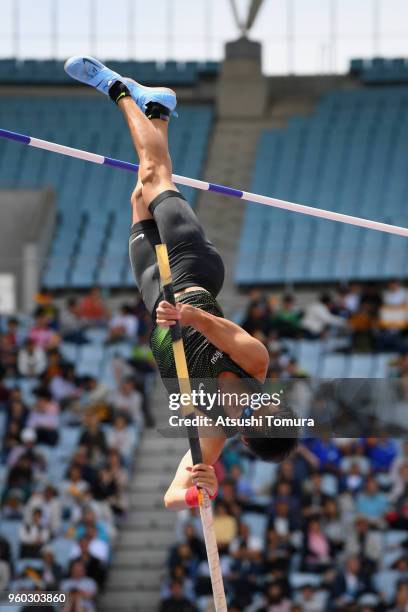 Daichi Sawano of Japan competes in the Men's Pole Vault during the IAAF Golden Grand Prix at Yanmar Stadium Nagai on May 20, 2018 in Osaka, Japan.