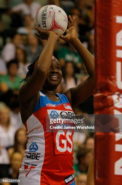 Sam Wallace of the NSW Swifts lines up her shot at goal during the 3rd quarter during the round four Super Netball match between the Fever and the...