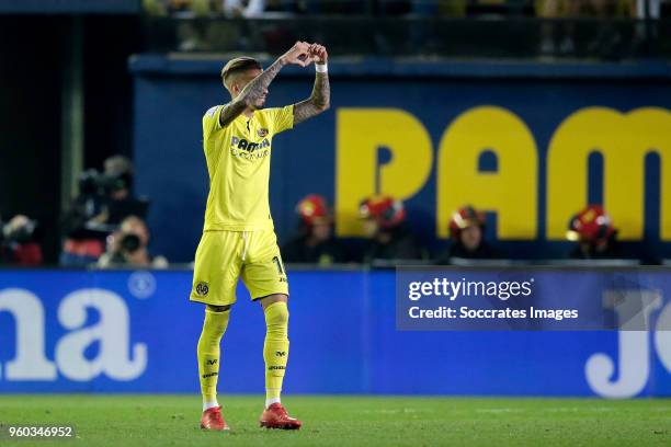 Samu Castillejo of Villarreal celebrates 2-2 during the La Liga Santander match between Villarreal v Real Madrid at the Estadio de la Ceramica on May...