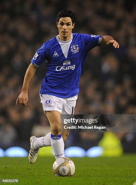 Mikel Arteta of Everton on the ball during the FA Cup 4th Round match between Everton and Birmingham City at Goodison Park on January 23, 2010 in...