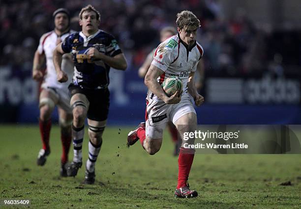 Andrew Trimble of Ulster sprints to the try line to score during the Heineken Cup round six match between Bath Rugby and Uslter Rugby at the...