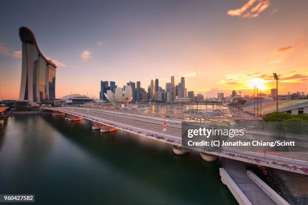 classic marina bay - jonathan chiang stock pictures, royalty-free photos & images