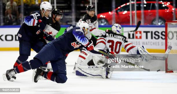 Nick Bonino of the United States scores the 2nd goal over Canada during the 2018 IIHF Ice Hockey World Championship Bronze Medal Game game between...