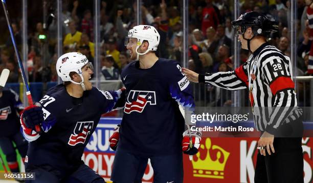 Nick Bonino of the United States celebrate with team mate Anders Lee after he scores the 2nd goal over Canada during the 2018 IIHF Ice Hockey World...