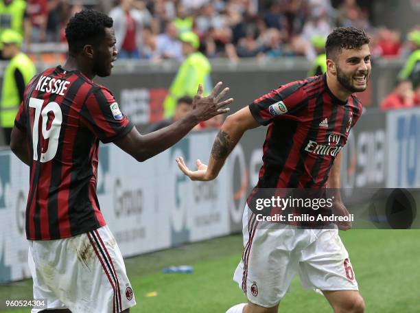 Patrick Cutrone of AC Milan celebrates his goal with his team-mate Franck Kessie during the serie A match between AC Milan and ACF Fiorentina at...