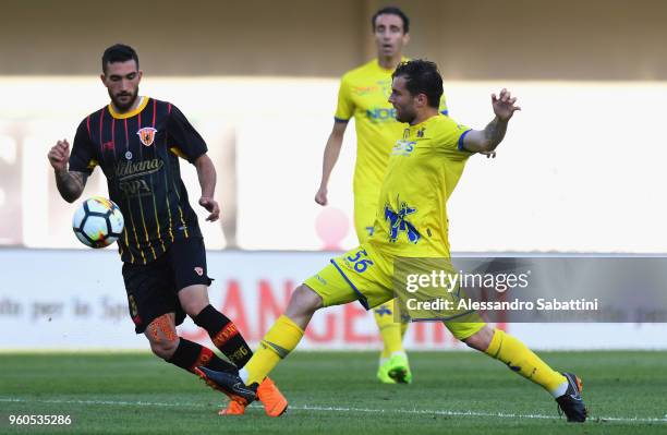 Perparim Hetemaj AC Chievo Verona in action during the Serie A match between AC Chievo Verona and Benevento Calcio at Stadio Marc'Antonio Bentegodi...