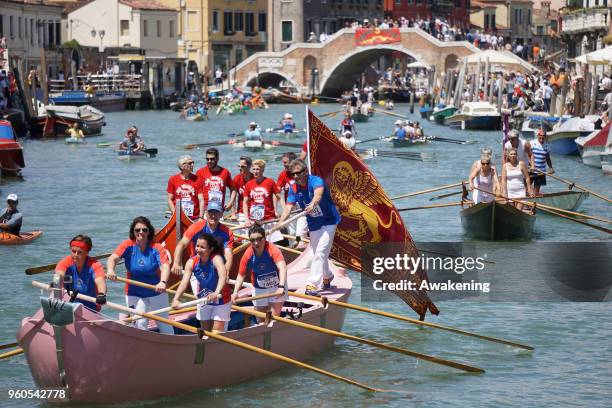 The Vogalonga participants pass through the Canale of Cannaregio on May 20, 2018 in Venice, Italy. The 32 km cuorse goes around the lagoon and...