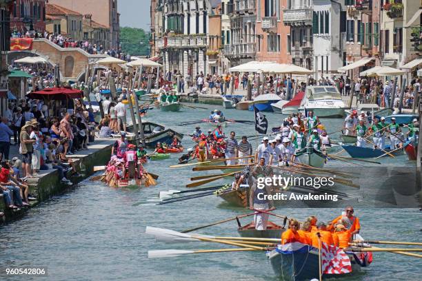 The Vogalonga participants pass through the Canale of Cannaregio on May 20, 2018 in Venice, Italy. The 32 km cuorse goes around the lagoon and...