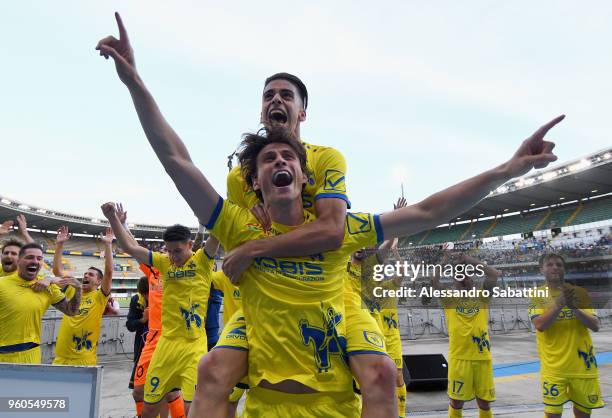Roberto Inglese and Fabio De Paoli AC Chievo Verona celebrate the victory after the serie A match between AC Chievo Verona and Benevento Calcio at...