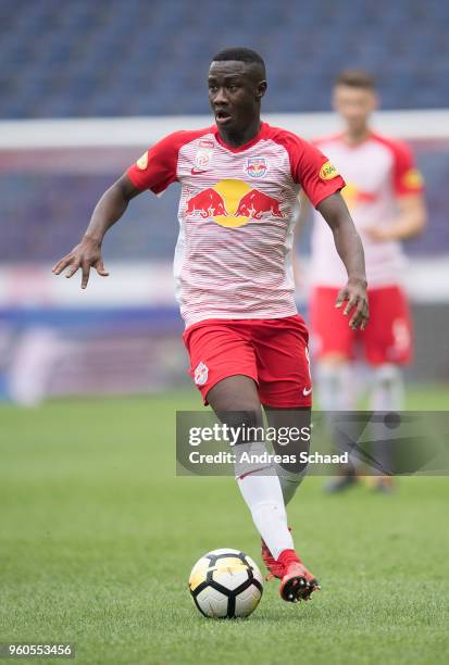 Diadie Samassekou of Salzburg runs with the ball during the tipico Bundesliga match between RB Salzburg and SV Mattersburg at Red Bull Arena on May...