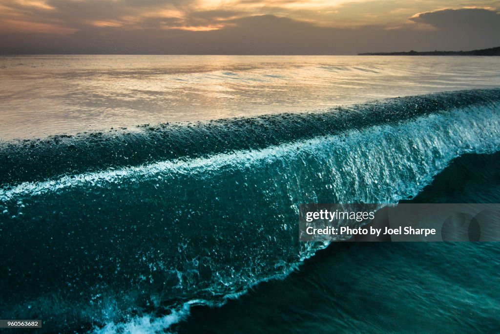 Wave Edge