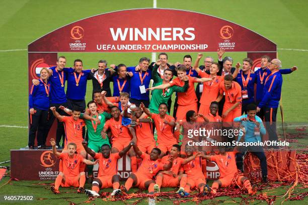 Netherlands celebrate with the trophy after winning the UEFA European Under-17 Championship Final match between Italy and Netherlands at the Aesseal...