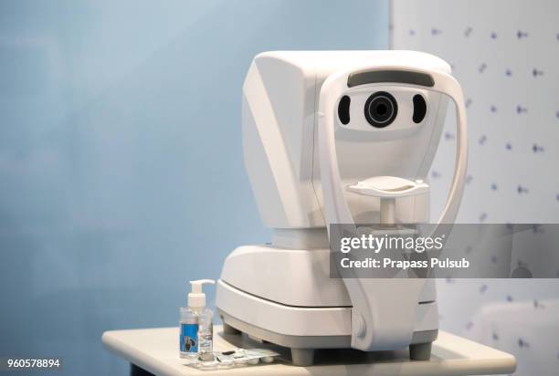 Computer Eye Test Machine 137 Eye Test Machine Stock Photos, High-Res Pictures, and Images ...