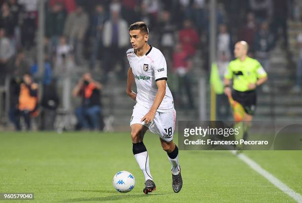 Ivaylo Chochev of US Citta di Palermo in action during the Serie B match between US Salernitana and US Citta di Palermo at on May 18, 2018 in...