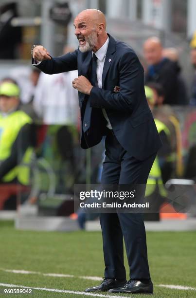 Fiorentina coach Stefano Pioli issues instructions to his players during the serie A match between AC Milan and ACF Fiorentina at Stadio Giuseppe...