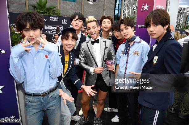 Dancer-TV personality Frankie Grande poses with musical group BTS at the 2018 Billboard Music Awards at MGM Grand Garden Arena on May 20, 2018 in Las...