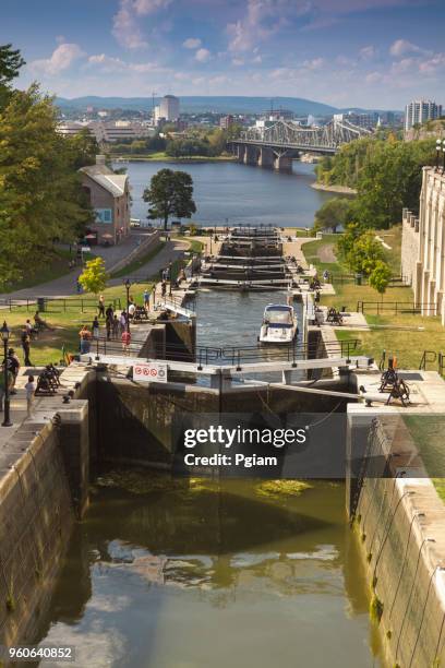 rideau locks for boat passage in ottawa, canada - rideau canal stock pictures, royalty-free photos & images