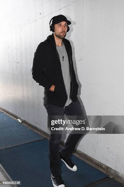 Ryan Anderson of the Houston Rockets arrives before the game against the Golden State Warriors during Game Three of the Western Conference Finals...