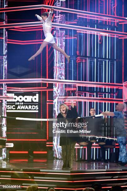Recording artist Kelly Clarkson performs onstage during the 2018 Billboard Music Awards at MGM Grand Garden Arena on May 20, 2018 in Las Vegas,...