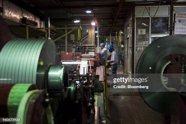 Machining Razorblade 979 Razor Blade Cut Stock Photos, High-Res Pictures, and Images - Getty ...