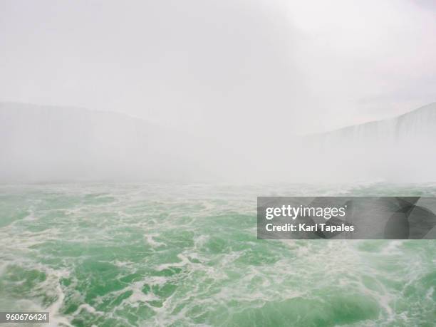 front view of niagara falls - bridal veil falls niagara stock pictures, royalty-free photos & images