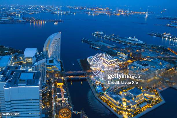 yokohama landmark - minato mirai stockfoto's en -beelden