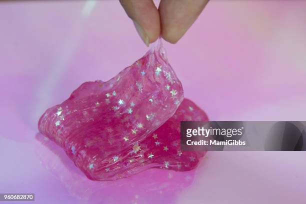 slime toy - mamigibbs imagens e fotografias de stock