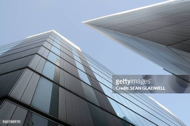 modern skyscrapers - large building stock pictures, royalty-free photos & images