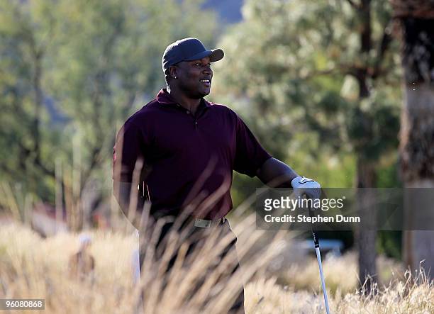 Bo Jackson waits to hit his tee shot on the ninth hole on the Nicklaus Private course at PGA West during the third round of the Bob Hope Classic on...