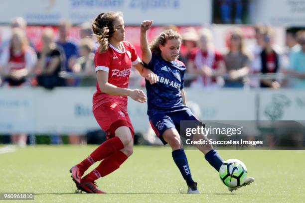 Joelle Smits of FC Twente Women, Davina Philtjens of Ajax Women during the Dutch Eredivisie Women match between Fc Twente v Ajax at the Sportpark...