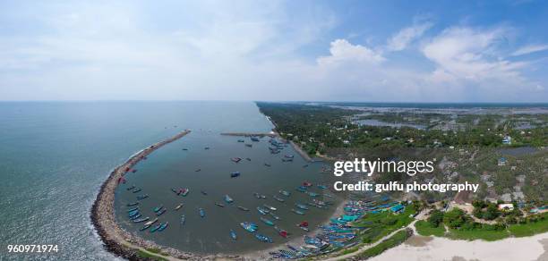 chellanam harbour - kerala beach stockfoto's en -beelden