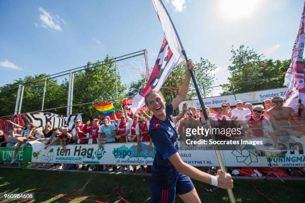 Merel van Dongen of Ajax women celebrates the championship during the Dutch Eredivisie Women match between Fc Twente v Ajax at the Sportpark...