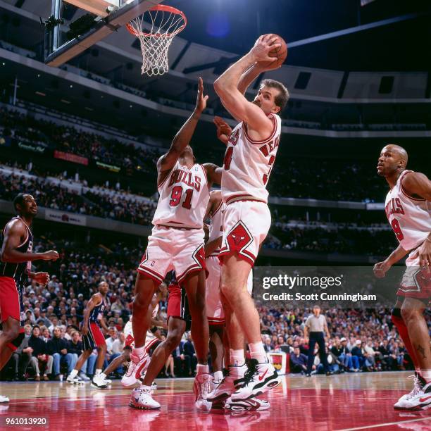Bill Wennington Photos and Premium High Res Pictures - Getty Images